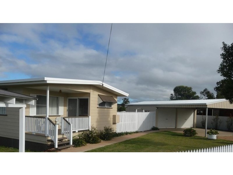 11 John Street, Goombungee QLD 4354