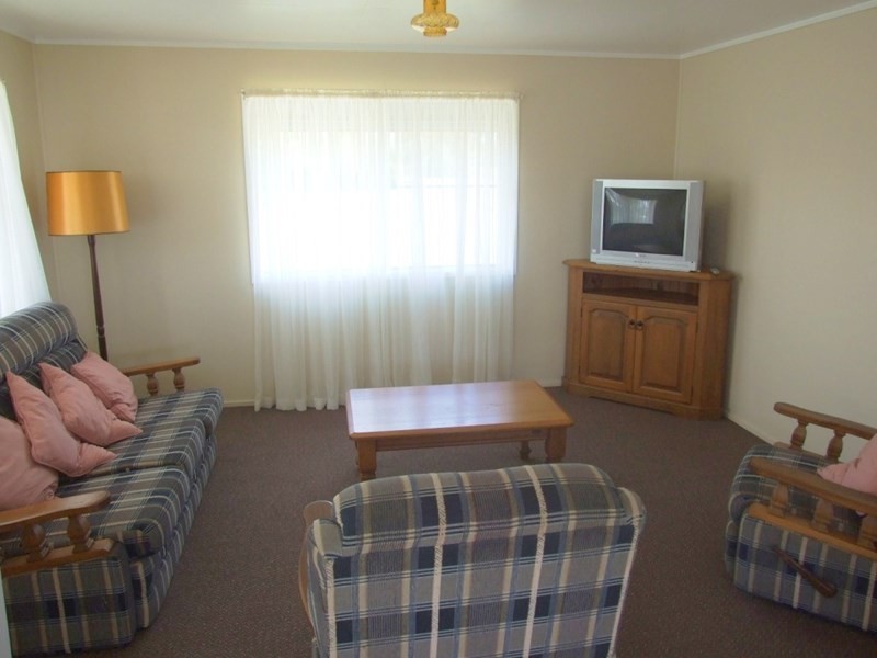 11 John Street, Goombungee QLD 4354