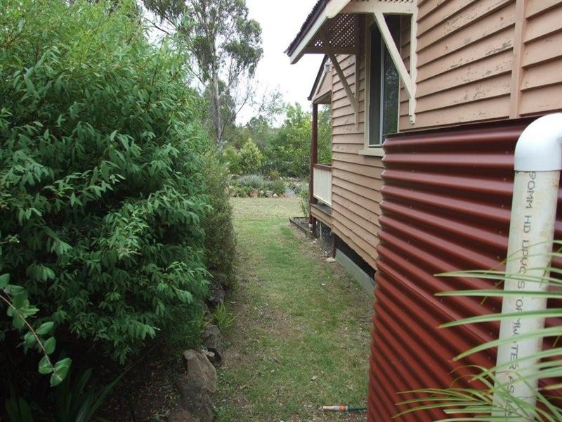 59 Albert Street, Crows Nest QLD 4355