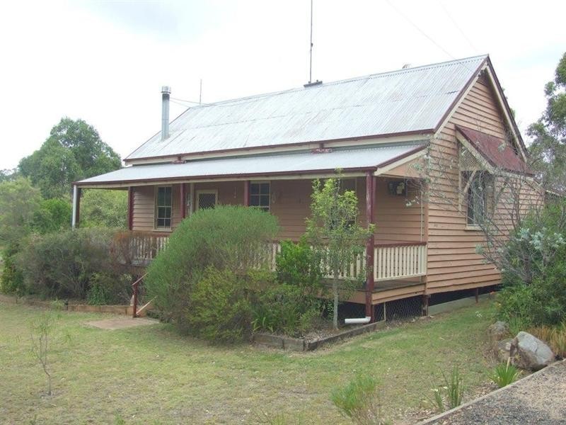 59 Albert Street, Crows Nest QLD 4355