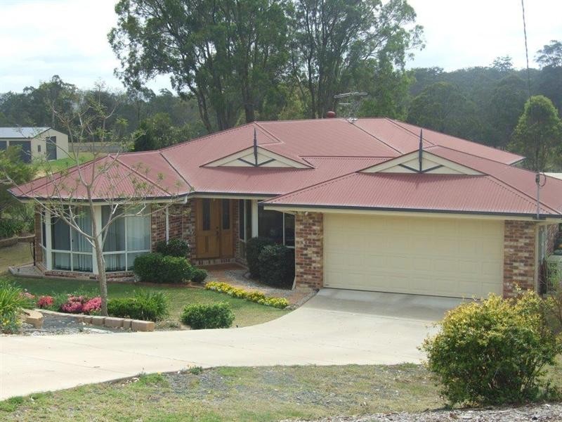 14 East Side Road, Crows Nest QLD 4355