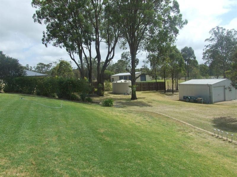 14 East Side Road, Crows Nest QLD 4355