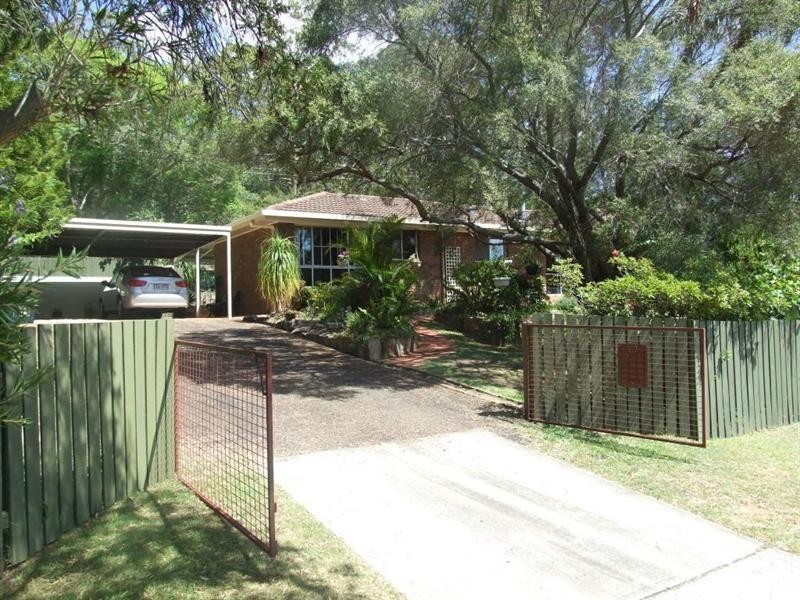 28 Railway Terrace, Crows Nest QLD 4355