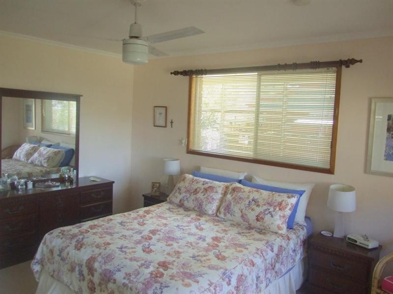 28 Railway Terrace, Crows Nest QLD 4355