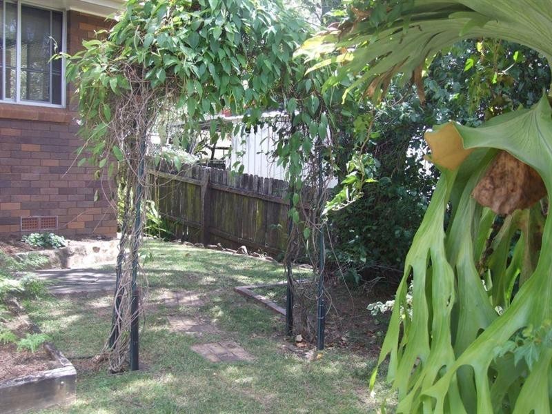 28 Railway Terrace, Crows Nest QLD 4355