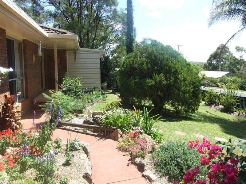 28 Railway Terrace, Crows Nest QLD 4355