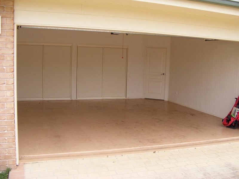 2 Vicky Avenue, Crows Nest QLD 4355