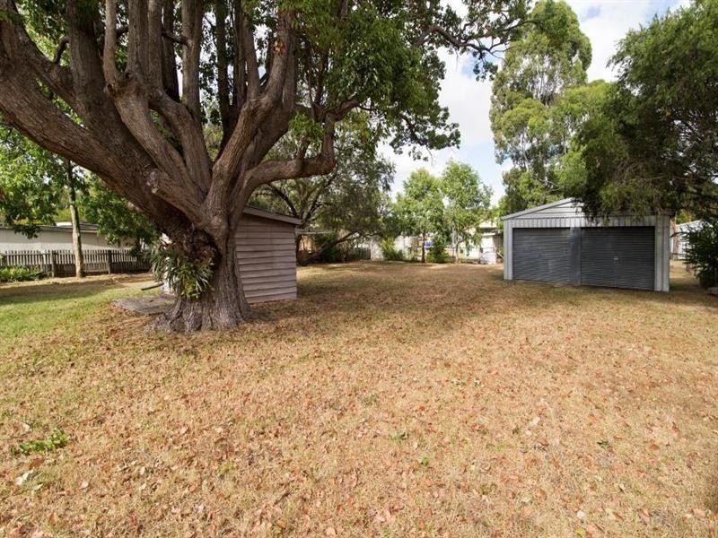 7 Esk Street, Crows Nest QLD 4355