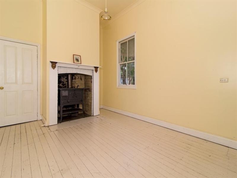 7 Esk Street, Crows Nest QLD 4355