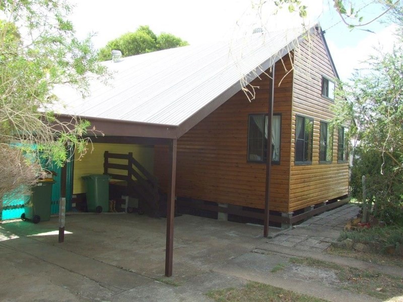 3 Dale Street, Crows Nest QLD 4355