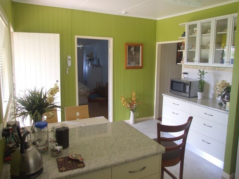 18 John Street, Crows Nest QLD 4355