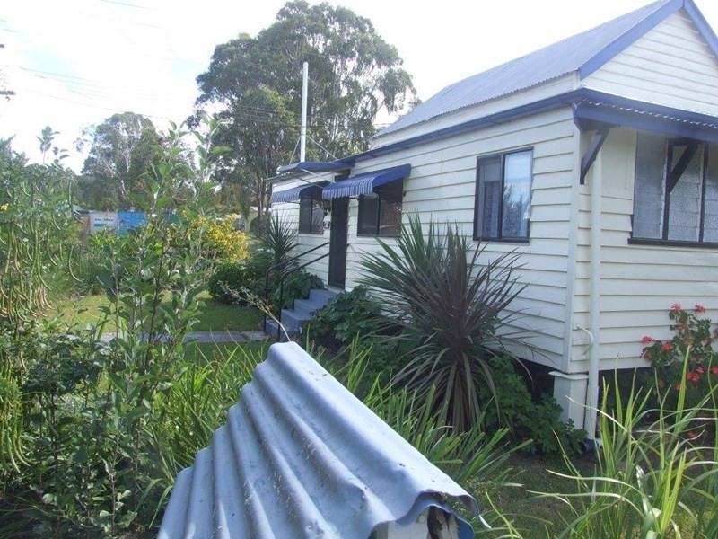 18 John Street, Crows Nest QLD 4355