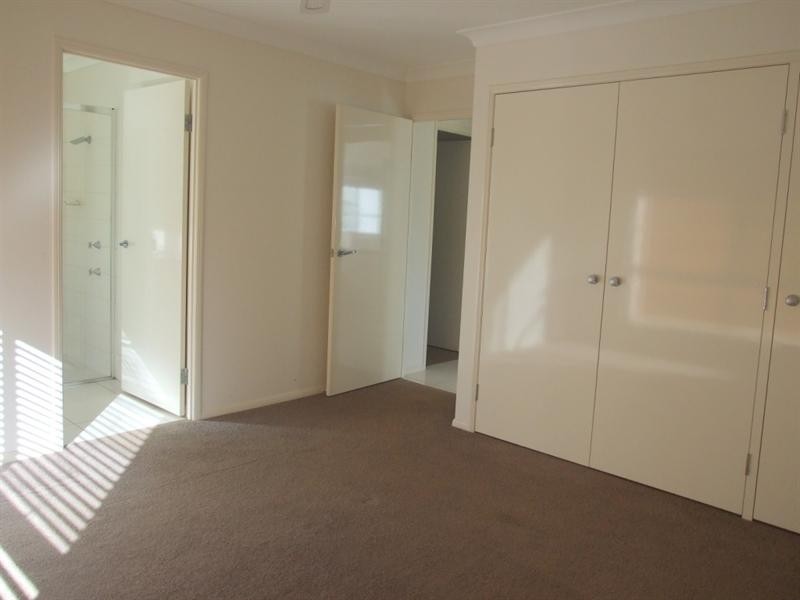 5 Alexander Close, Crows Nest QLD 4355