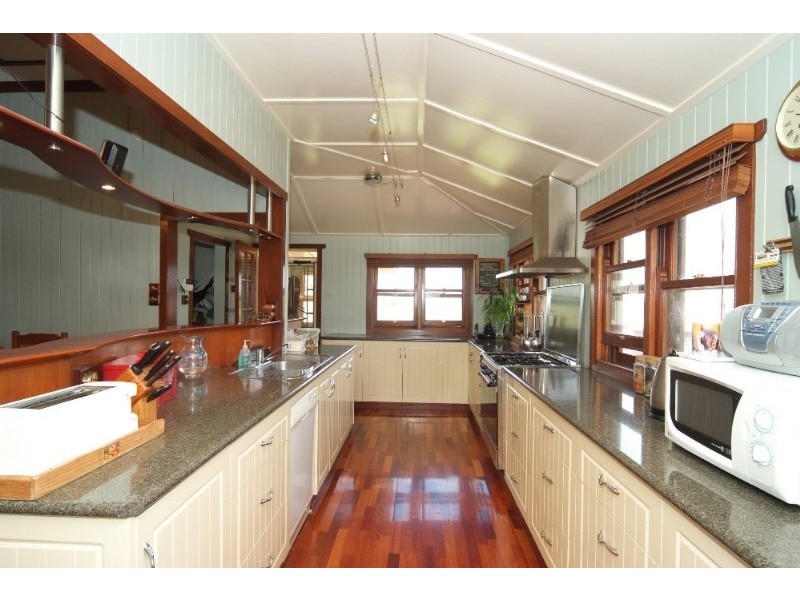 130 Groomsville Plainby Road, Crows Nest QLD 4355