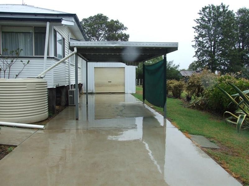 7 Jones Street, Crows Nest QLD 4355