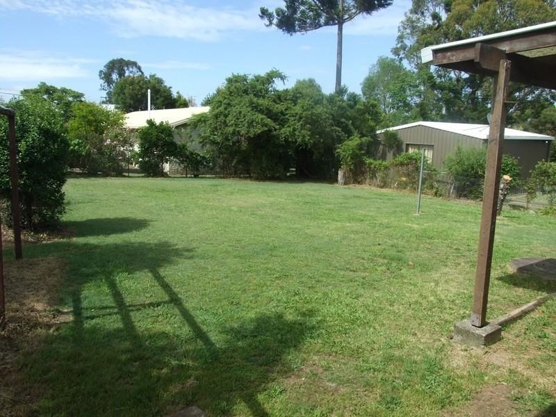 37 South Street, Crows Nest QLD 4355