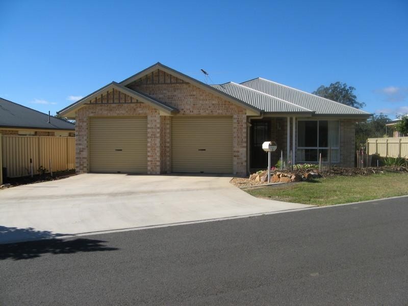 3 Olsen, Crows Nest QLD 4355