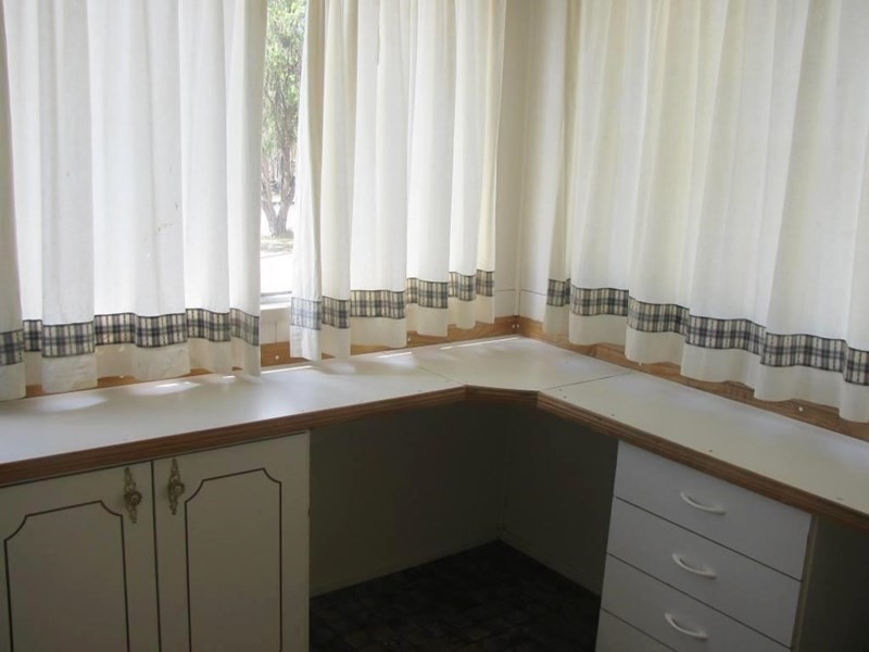 13 South Street, Crows Nest QLD 4355