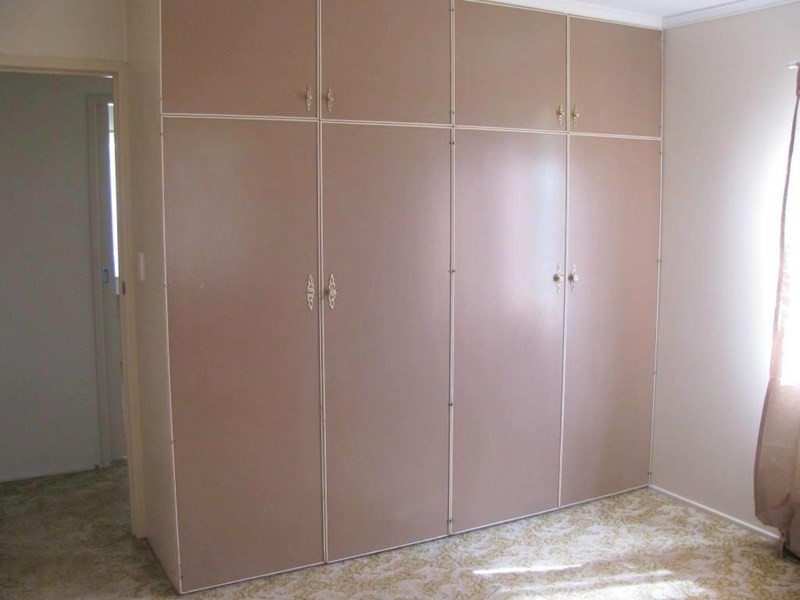 13 South Street, Crows Nest QLD 4355