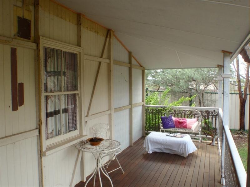 14 Creek Street, Crows Nest QLD 4355