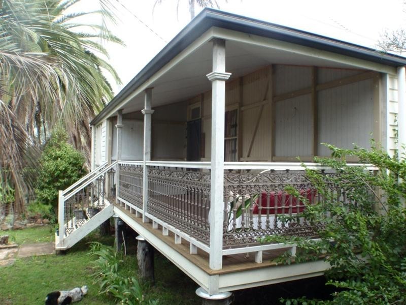 14 Creek Street, Crows Nest QLD 4355