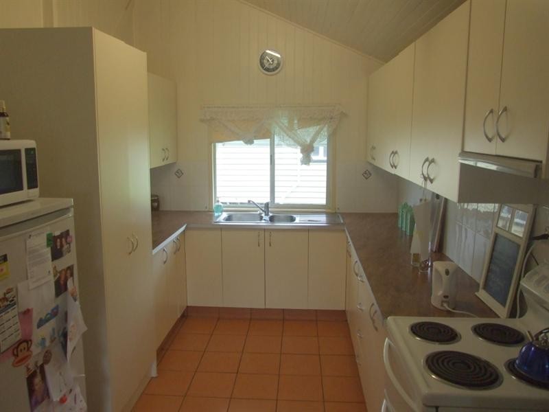 7 Gleeson Street, Crows Nest QLD 4355