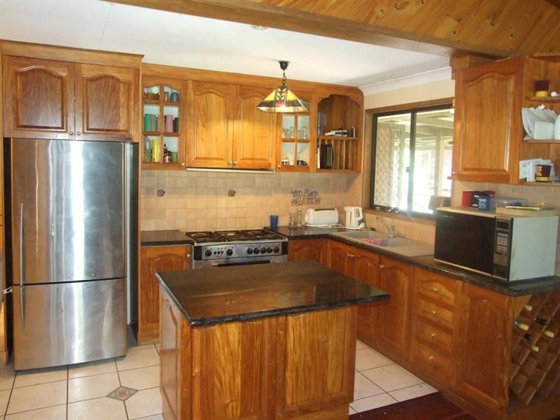 2 Charles Street, Crows Nest QLD 4355