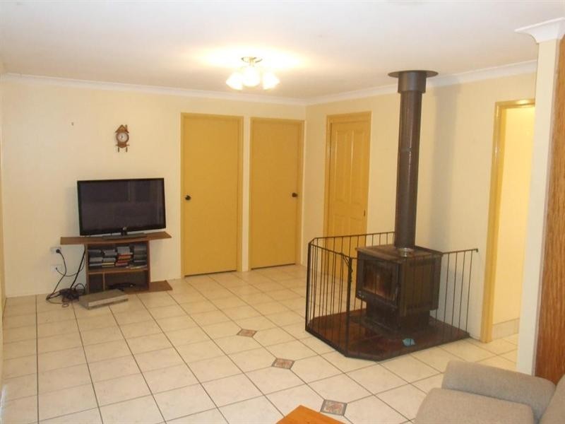 2 Charles Street, Crows Nest QLD 4355