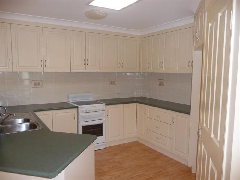 13 Lee Court, Crows Nest QLD 4355