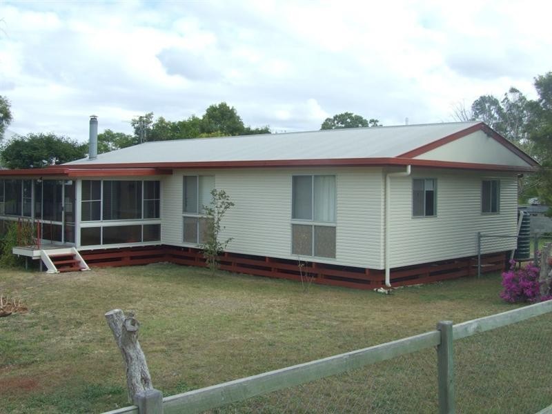 45 Mocatta Street, Goombungee QLD 4354