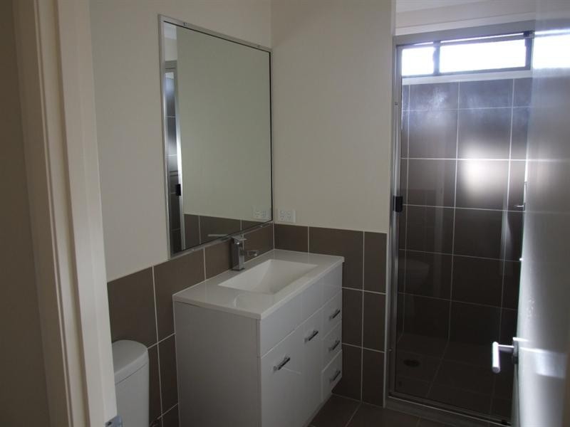 11 Sharp Street, Crows Nest QLD 4355