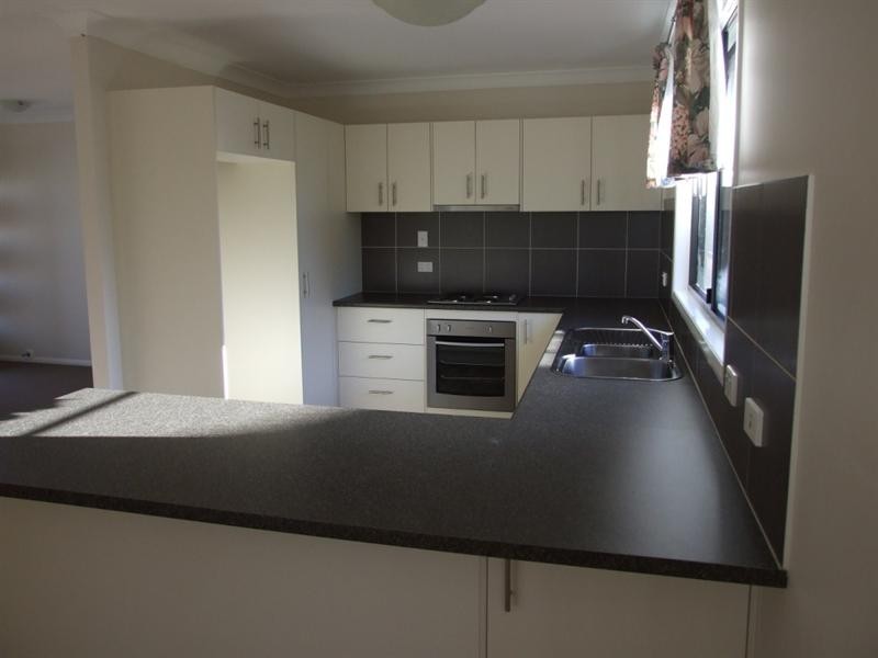 11 Sharp Street, Crows Nest QLD 4355