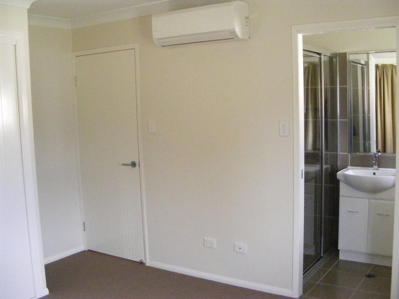 11 Sharp Street, Crows Nest QLD 4355