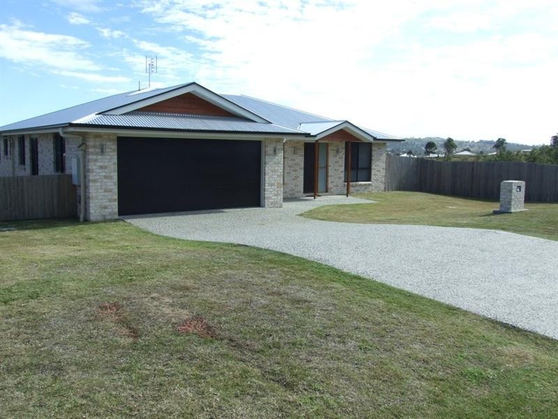 41 Naomi Drive, Crows Nest QLD 4355