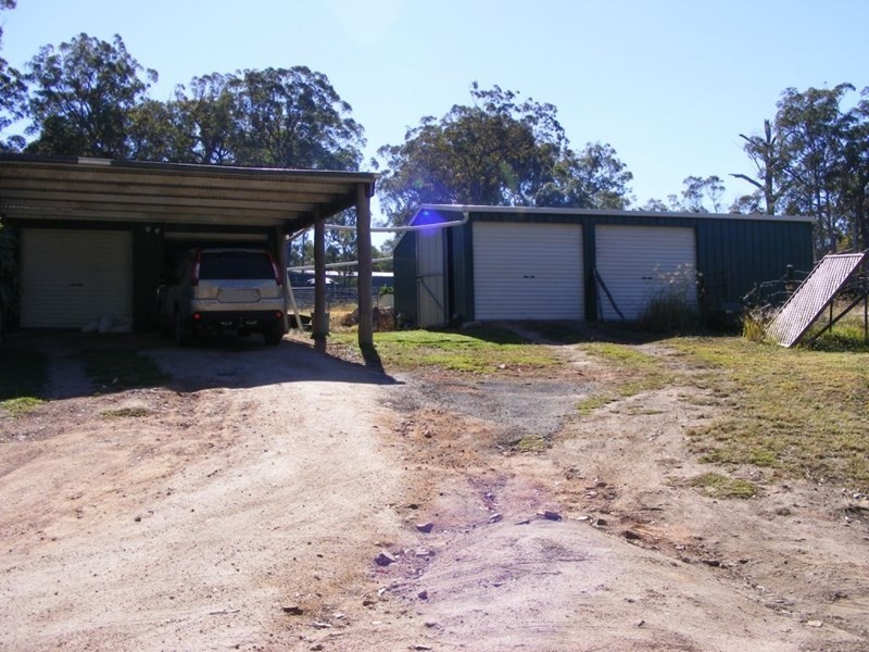 8 Pinnell Road, Crows Nest QLD 4355