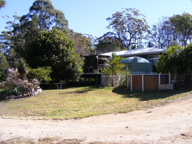 8 Pinnell Road, Crows Nest QLD 4355