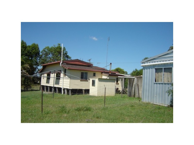 15 Clarence Street, Cooyar QLD 4402