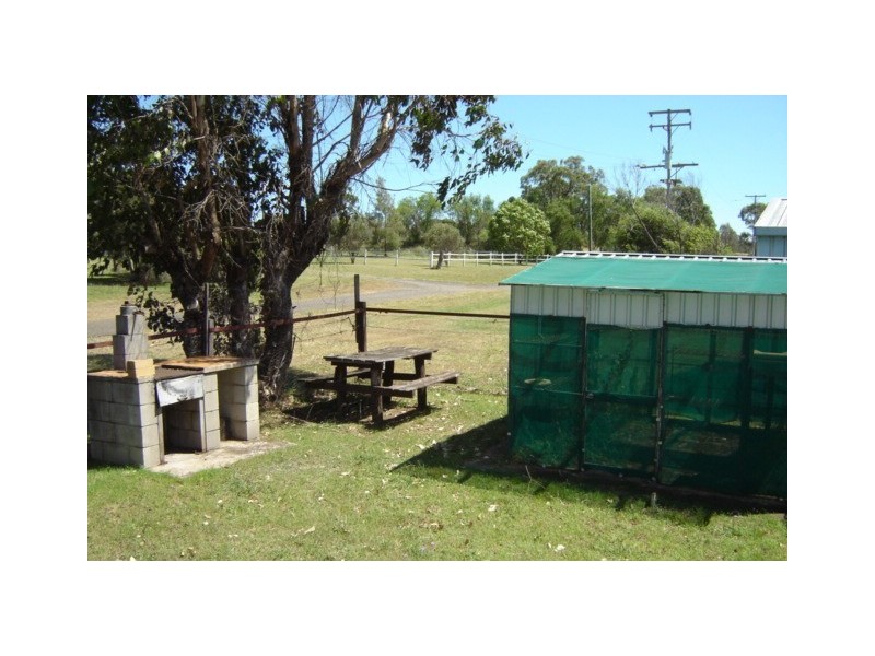 15 Clarence Street, Cooyar QLD 4402