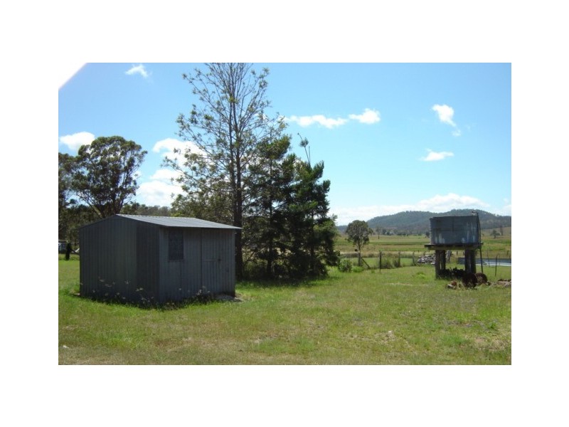 15 Clarence Street, Cooyar QLD 4402