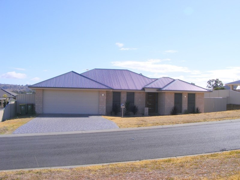 14 Naomi Drive, Crows Nest QLD 4355