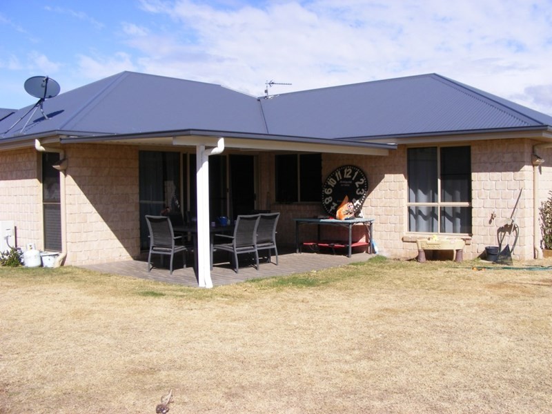 14 Naomi Drive, Crows Nest QLD 4355