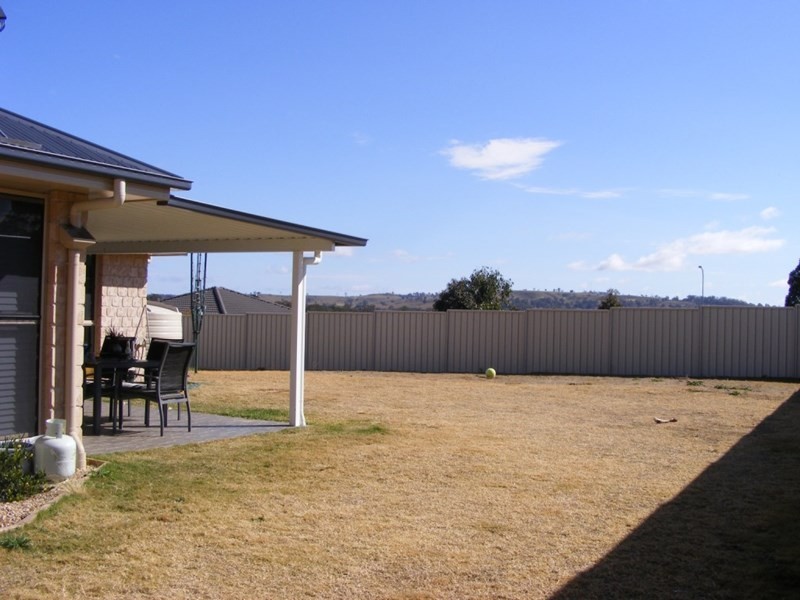 14 Naomi Drive, Crows Nest QLD 4355