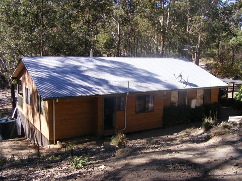 13 Pinnell Road, Crows Nest QLD 4355