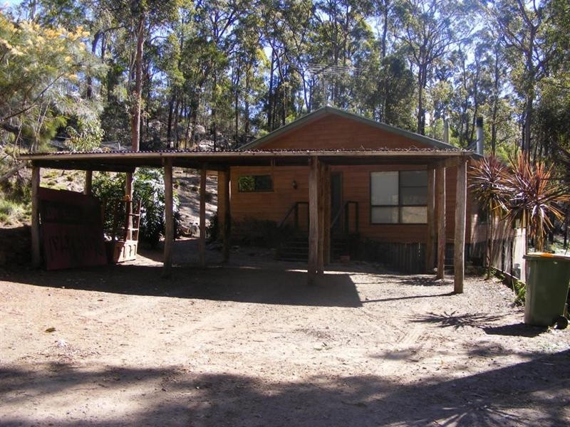 13 Pinnell Road, Crows Nest QLD 4355