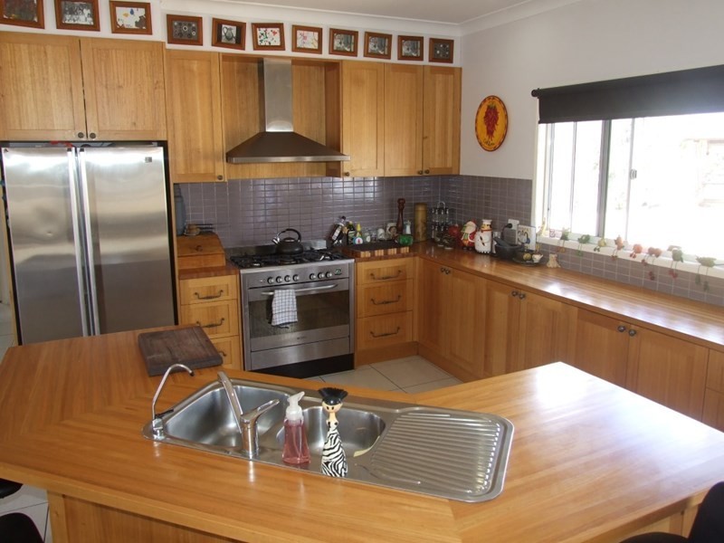 43 Vonhoff Road, Crows Nest QLD 4355