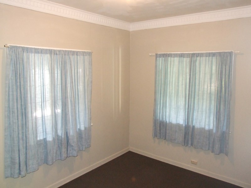 3a Station Street, Hampton QLD 4352