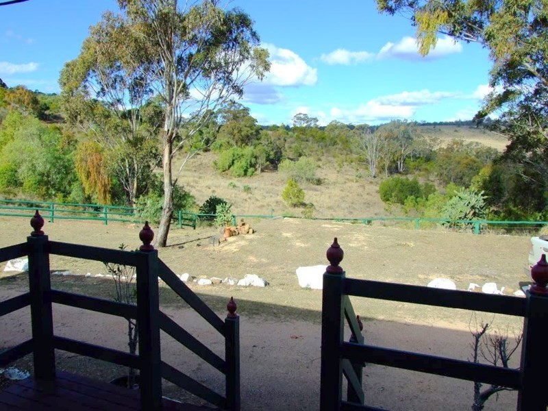 944 Pechey-Maclagan, Crows Nest QLD 4355