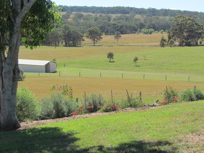 724 Merritts Creek Road, Hampton QLD 4352