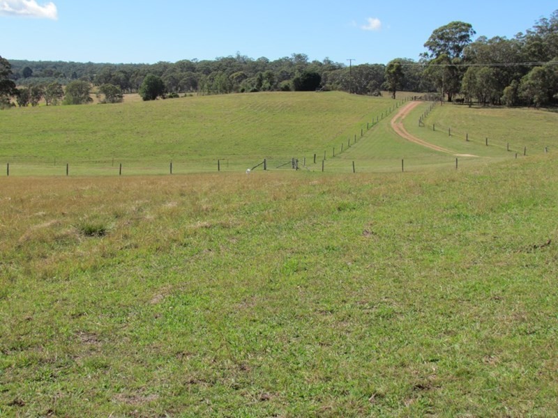 724 Merritts Creek Road, Hampton QLD 4352