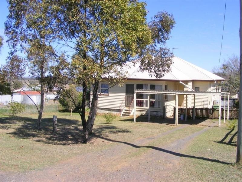 39 King Street, Goombungee QLD 4354